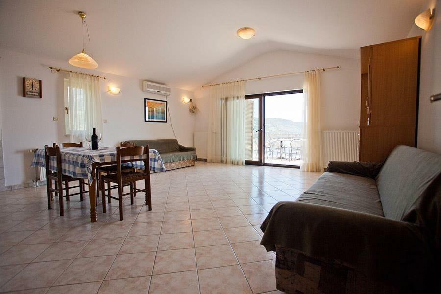 The Ana Apartments Komiža Extérieur photo